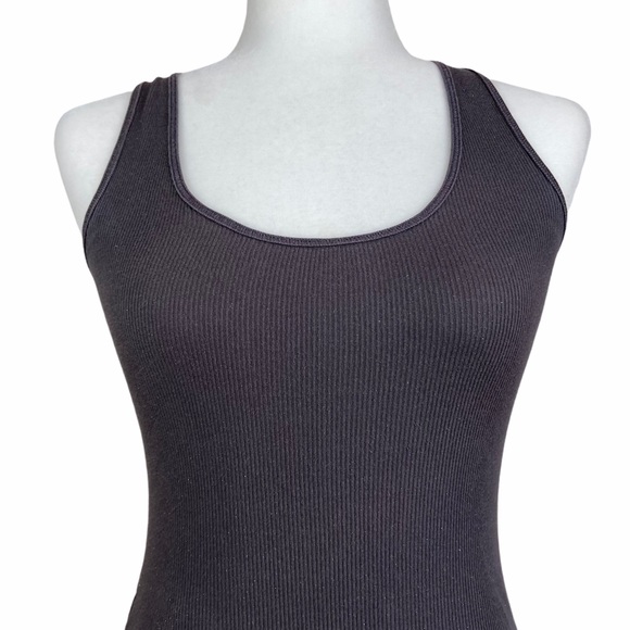 Express | Gray Ribbed Racerback Muscle Tee - Picture 4 of 16